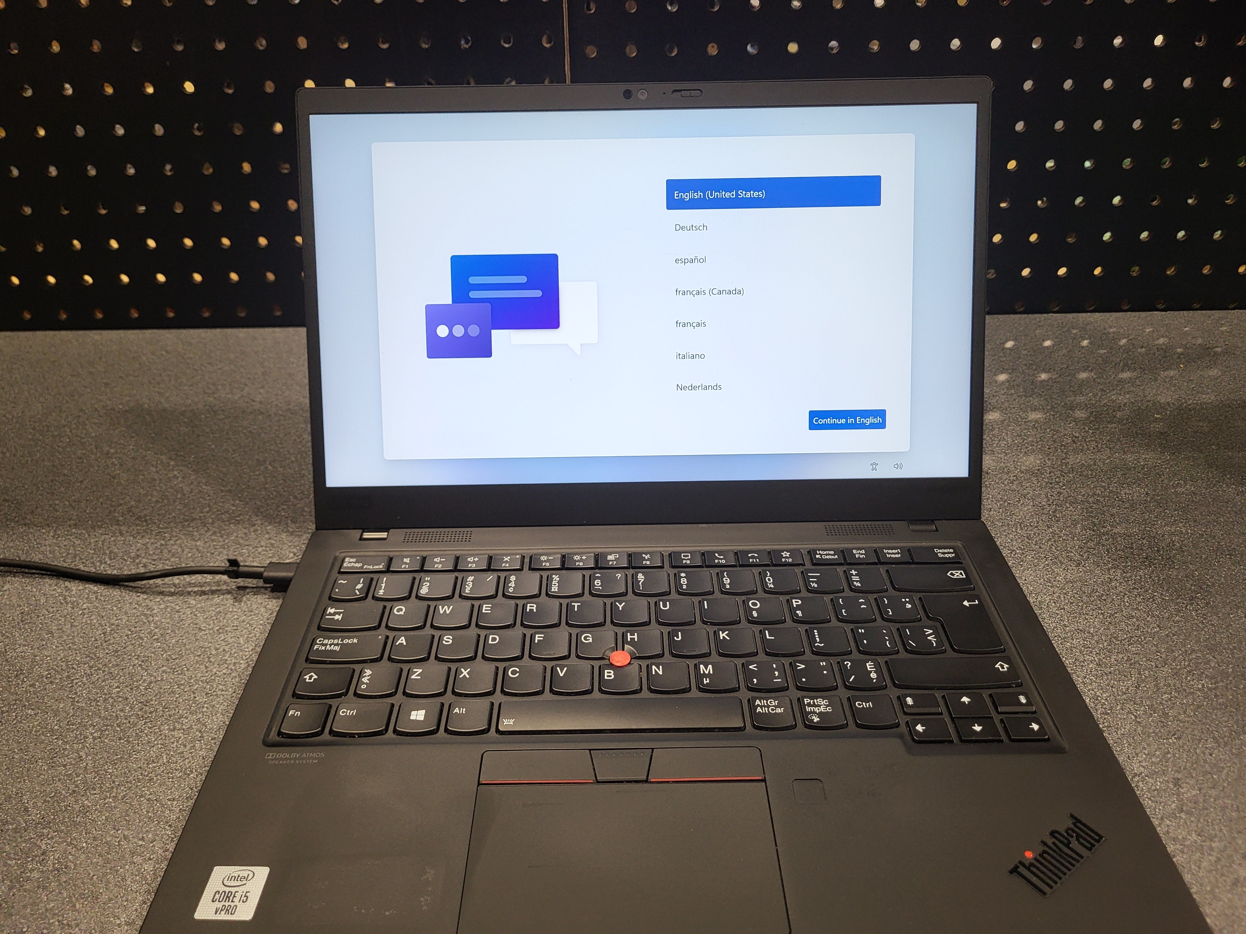 Refurbished (Fair) - Lenovo ThinkPad X1 Carbon 8th Gen 14" Ultrabook - Black (Intel i5-10310U / 16 GB RAM / 256 GB SSD / Windows 11 Pro)