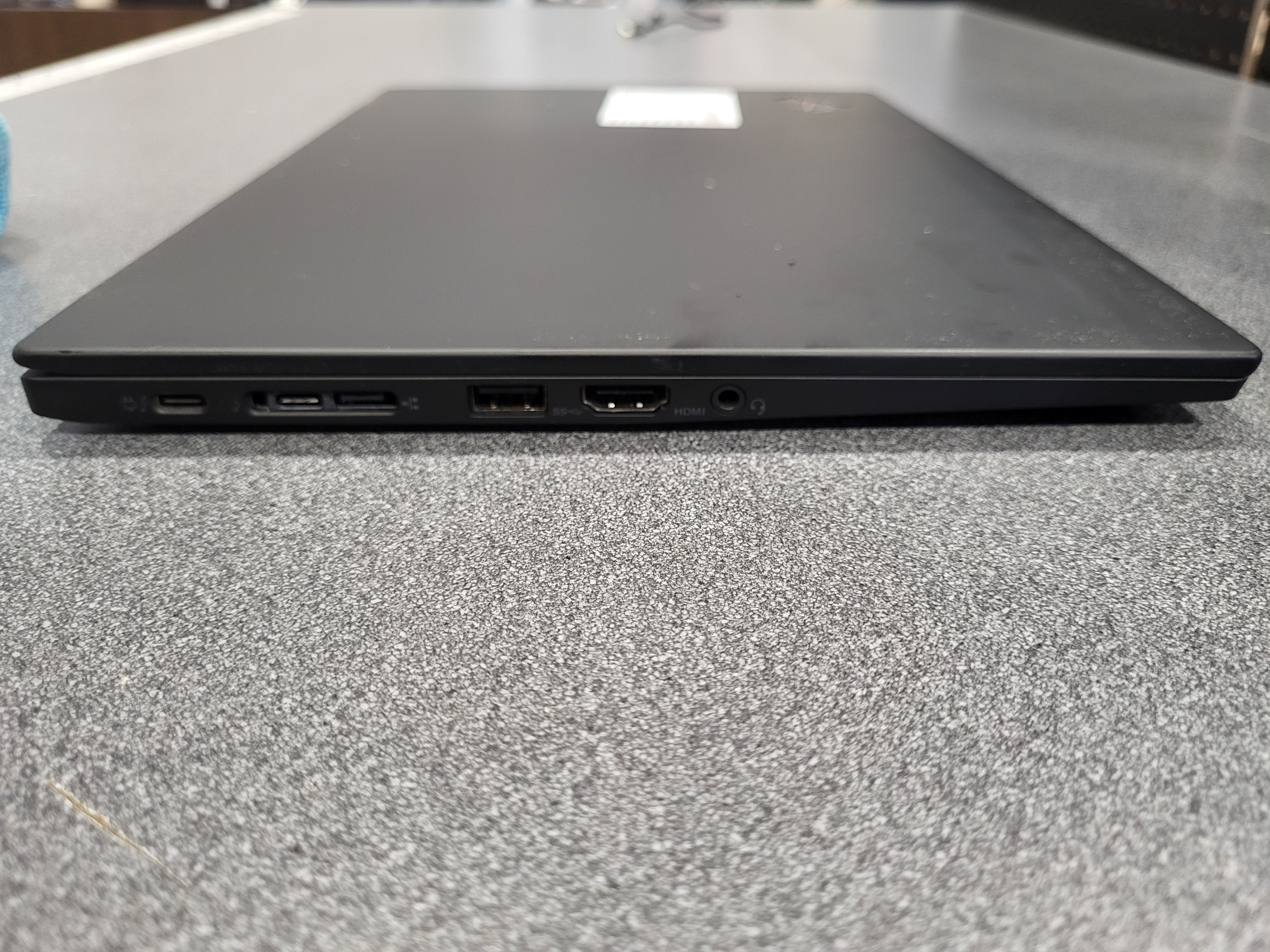 Refurbished (Fair) - Lenovo ThinkPad X1 Carbon 8th Gen 14" Ultrabook - Black (Intel i5-10310U / 16 GB RAM / 256 GB SSD / Windows 11 Pro)